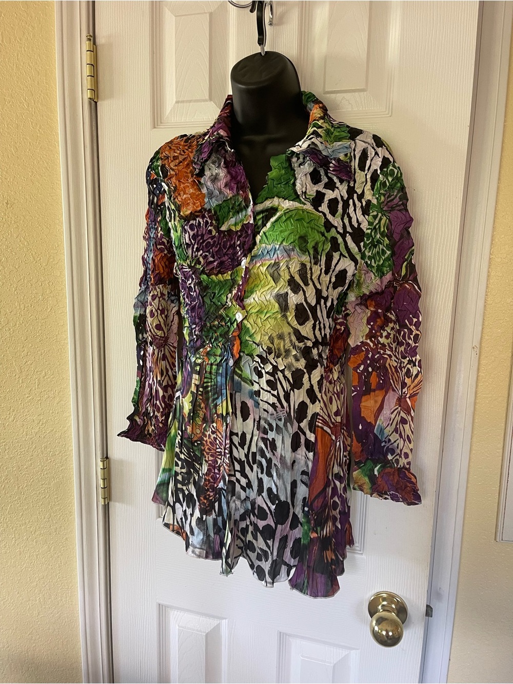 Alberto Makali Multicolor Crinkle Button-Down Blouse with Animal & Floral Print